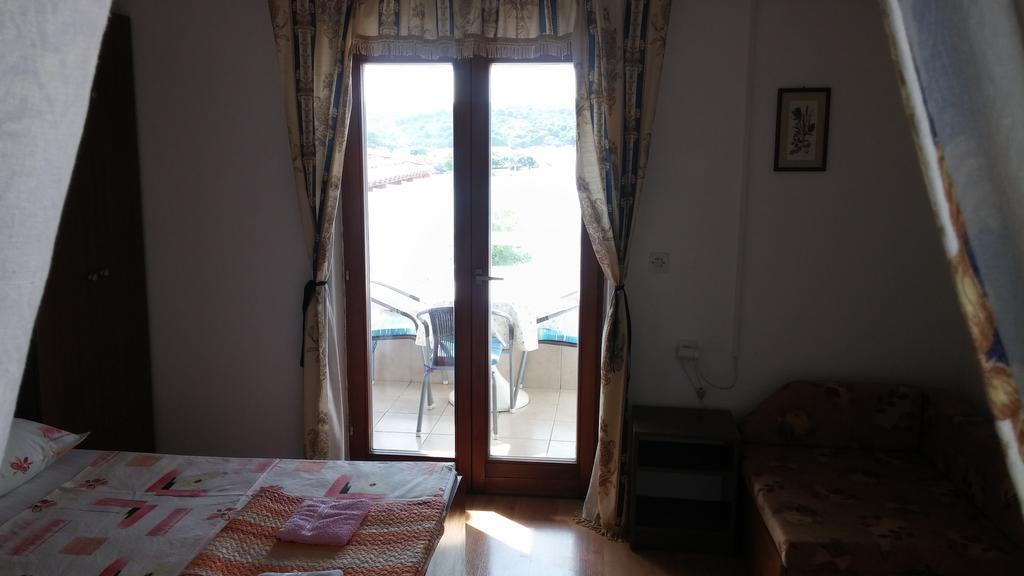 Apartments Marija Bajto Nečujam Zimmer foto