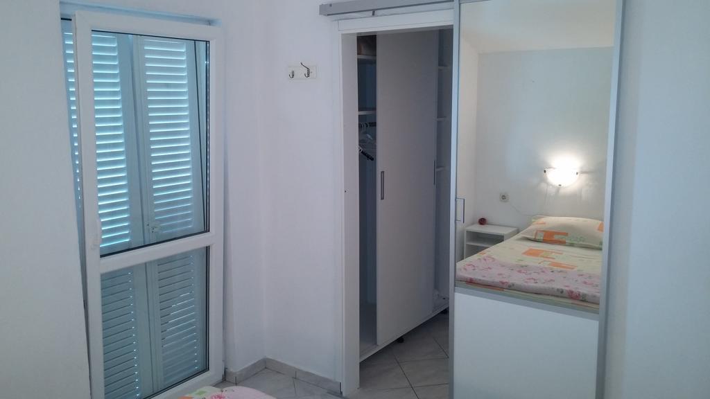 Apartments Marija Bajto Nečujam Zimmer foto